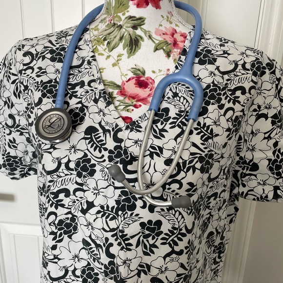 Scrub set - Picture 4 of 6